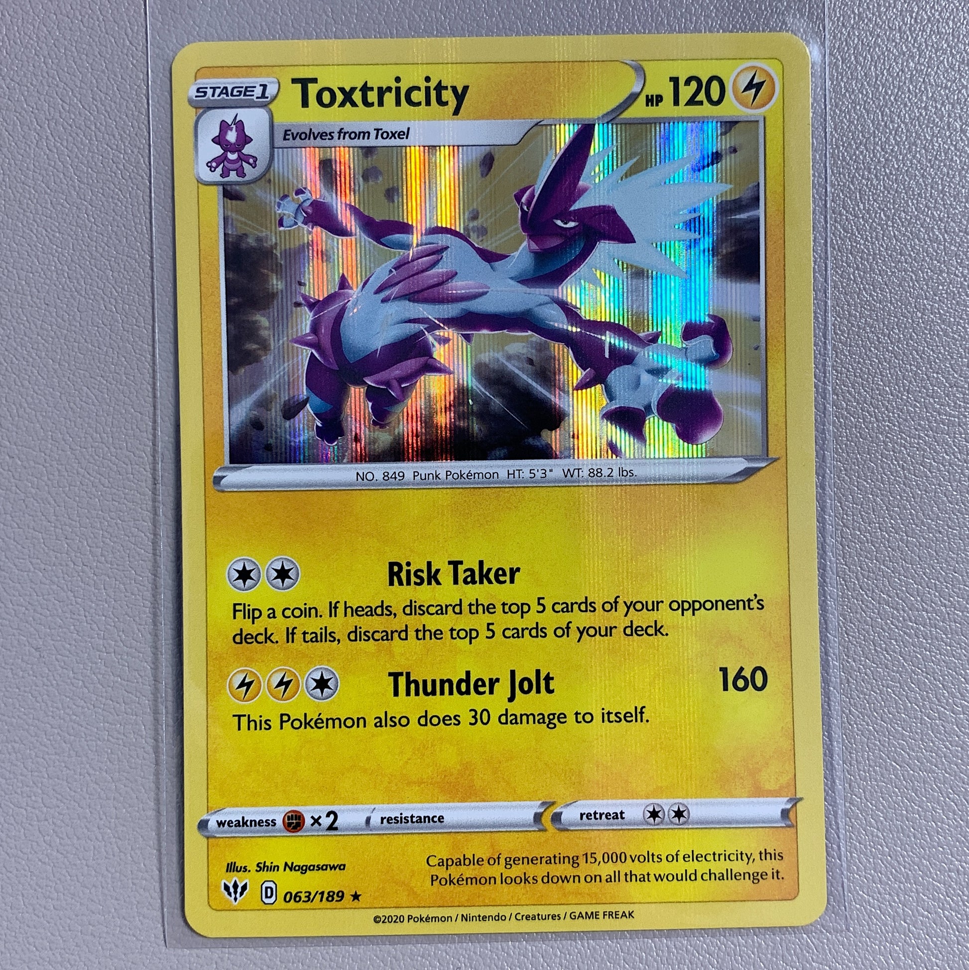 Toxtricity (063/189) - Darkness Ablaze - PokeRand